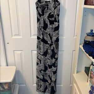 NWT Express Maxi Dress Tropical Leaf‎ Print Black & White Size S
